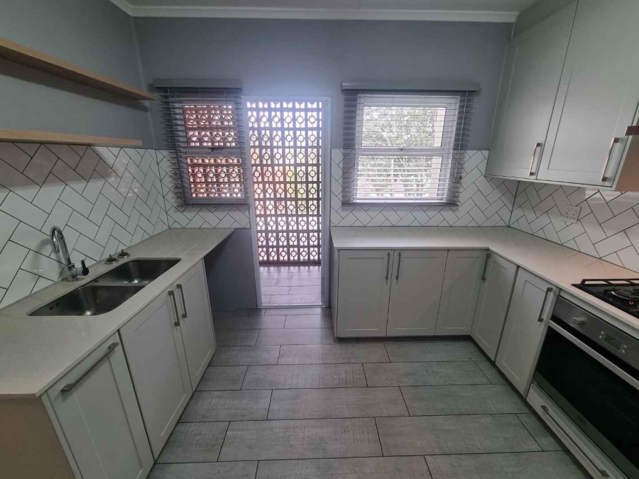2 Bedroom Property for Sale in Claremont Western Cape